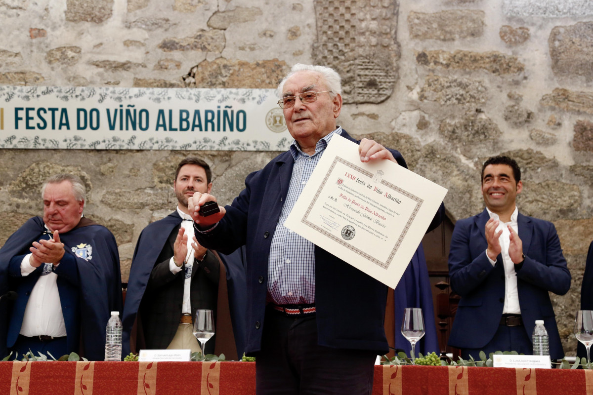 Hernando gómez buceta folla prata festa albariño cambados capítulo