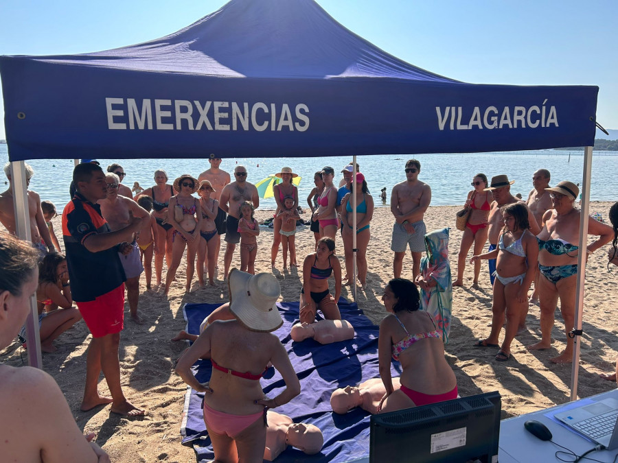 Lección para salvar vidas en la playa de Vilagarcía