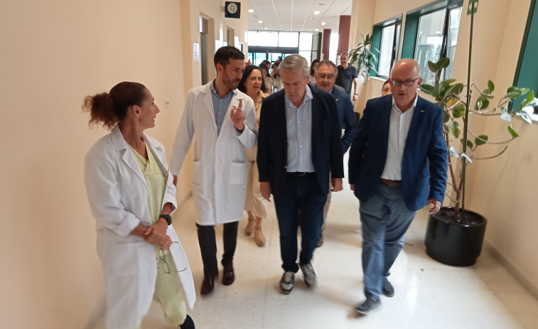 Sanidade creará una unidad de críticos en el Hospital do Barbanza y evalúa dotarlo de una ambulancia de Soporte Vital Avanzado