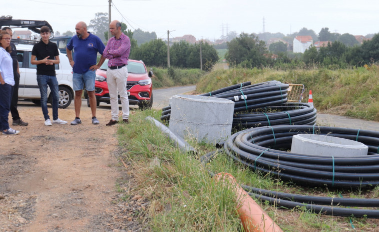 Los vecinos del lugar de O Lixó, en Palmeira, dispondrán próximamente de redes de saneamiento y de traída de agua