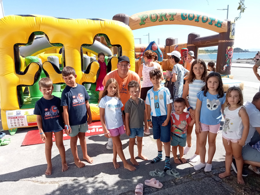 Las fiestas de verano de Palmeira incluyeron en su inicio un parque de hinchables en Porta da Eira y hoy será la de espuma