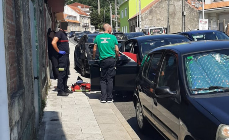 Evacuada en ambulancia al Hospital do Barbanza la acompañante de un coche herida en un accidente de tráfico en Ribeira