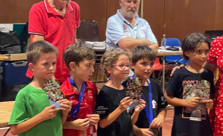 El CX Fontecarmoa logra cinco medallas infantiles en Cambados