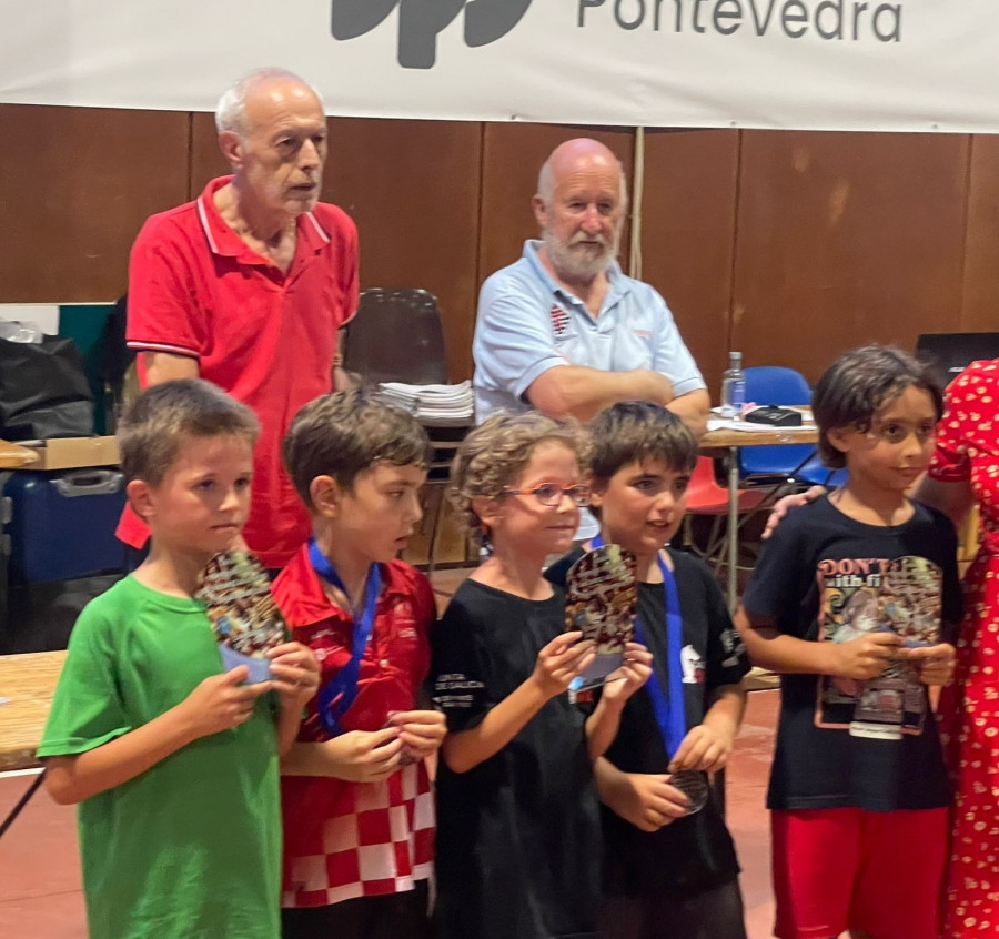 El CX Fontecarmoa logra cinco medallas infantiles en Cambados