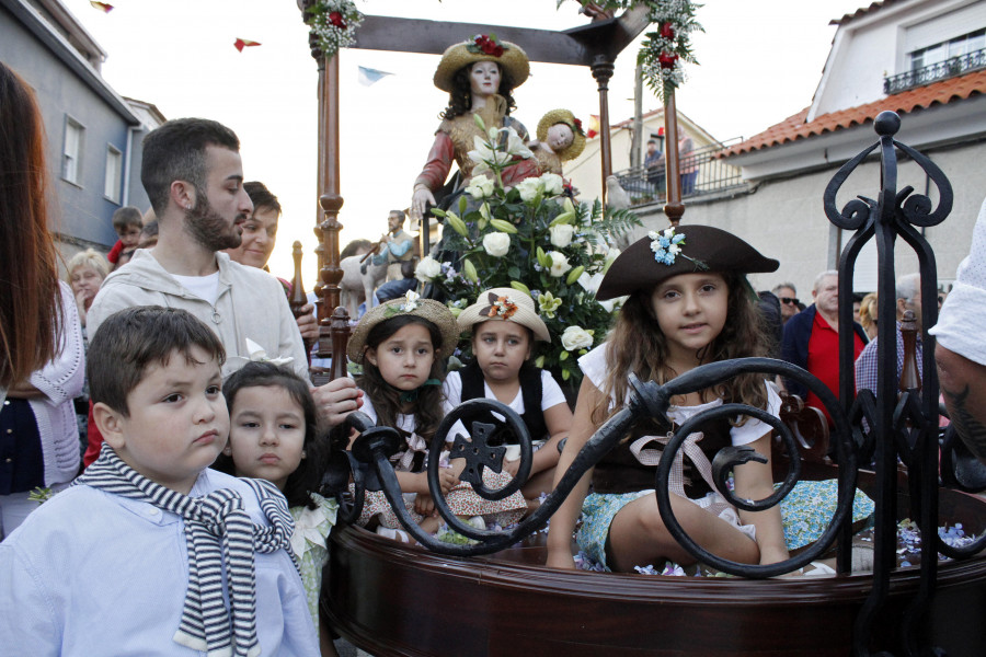 Rock, verbena y mejillones y queimada gratis aderezan los actos en honor a la Divina Pastora de Cambados