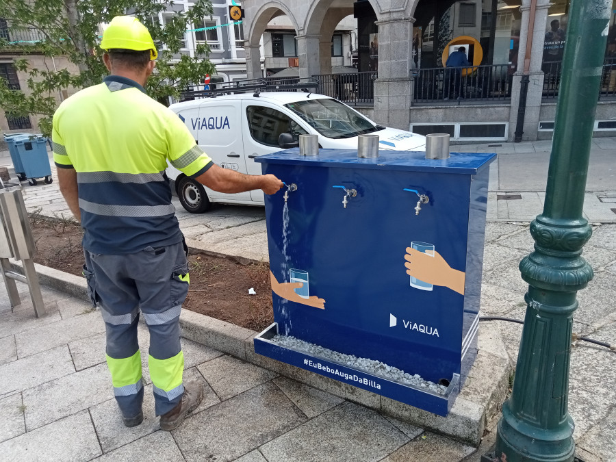 La feria artesanal y marinera Artemar se abrirá esta tarde en Ribeira con un centenar de puestos