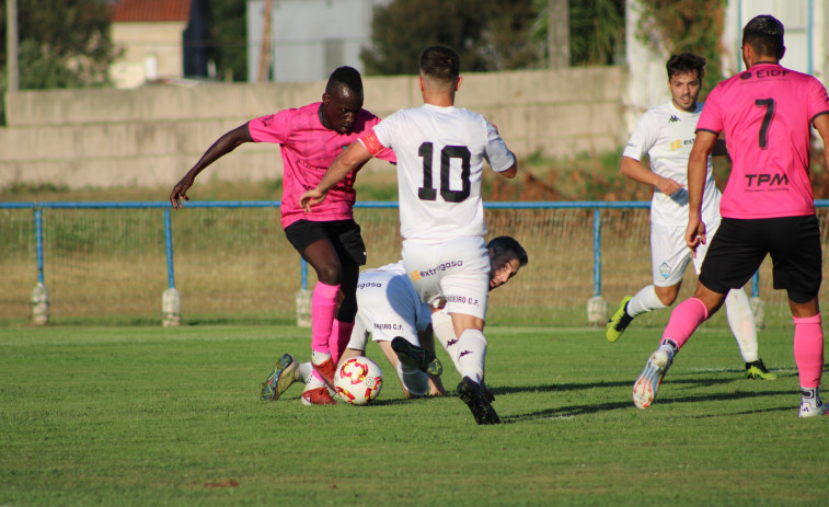 El CD Boiro continúa poniéndose a punto y vence al Cordeiro por 1-4