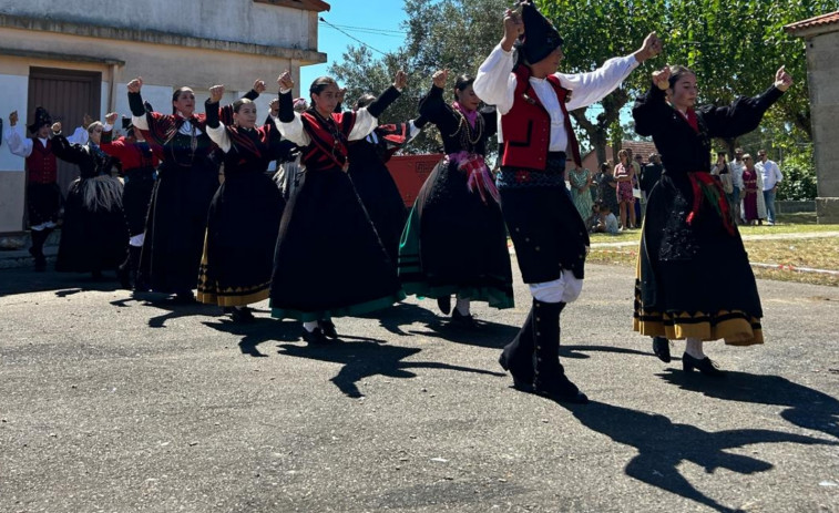 Olveira festejó a su patrona en una jornada muy calurosa y con diversas actividades