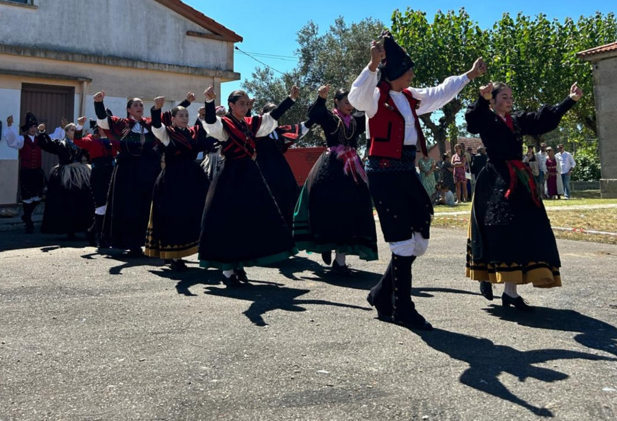 Olveira festejó a su patrona en una jornada muy calurosa y con diversas actividades