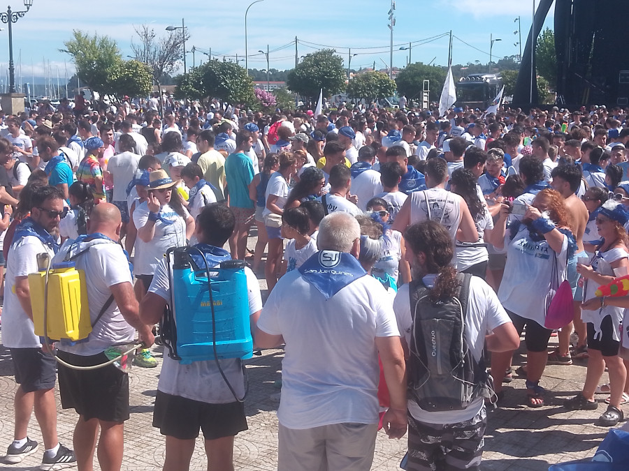 A Pobra se mojó en el desmadre de fiesta de agua de los Sanjuerguines