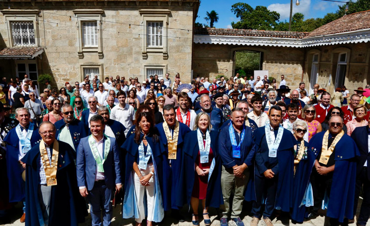 La Orde da Ameixa estrenó escenario en A Golpilleira huyendo de polémicas y con la promoción como bandera