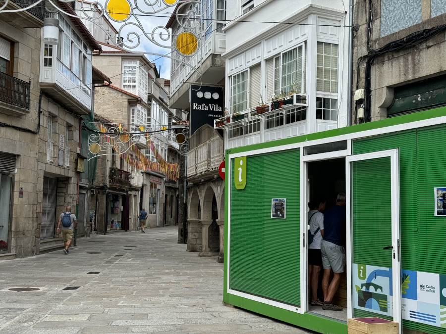 Fariña reivindica la ubicación provisional de la oficina de turismo de Caldas: “é un acerto”