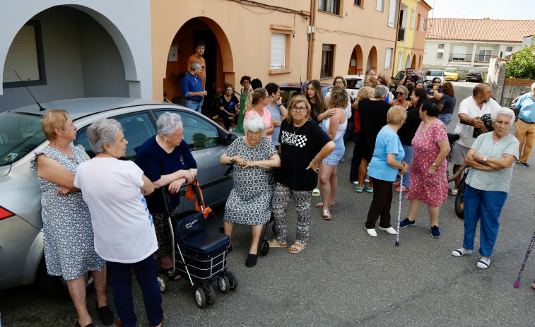 La asociación vecinal de Vilaxoán asegura que nunca pidió que se eliminase la parada de Veiga do Mar