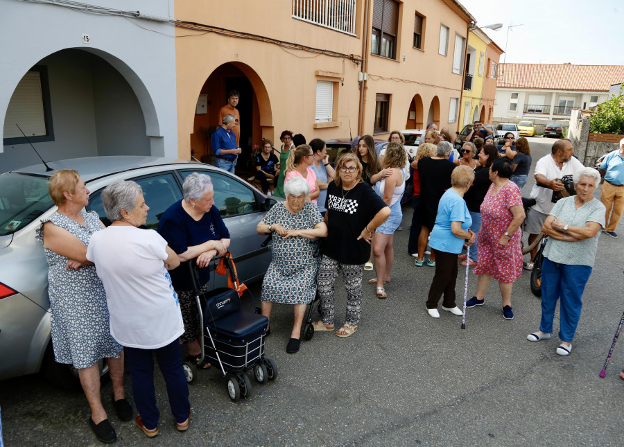 La asociación vecinal de Vilaxoán asegura que nunca pidió que se eliminase la parada de Veiga do Mar