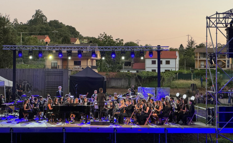 Rey celebra que Caldas se convirtiera en “epicentro galego” con las fiestas patronales