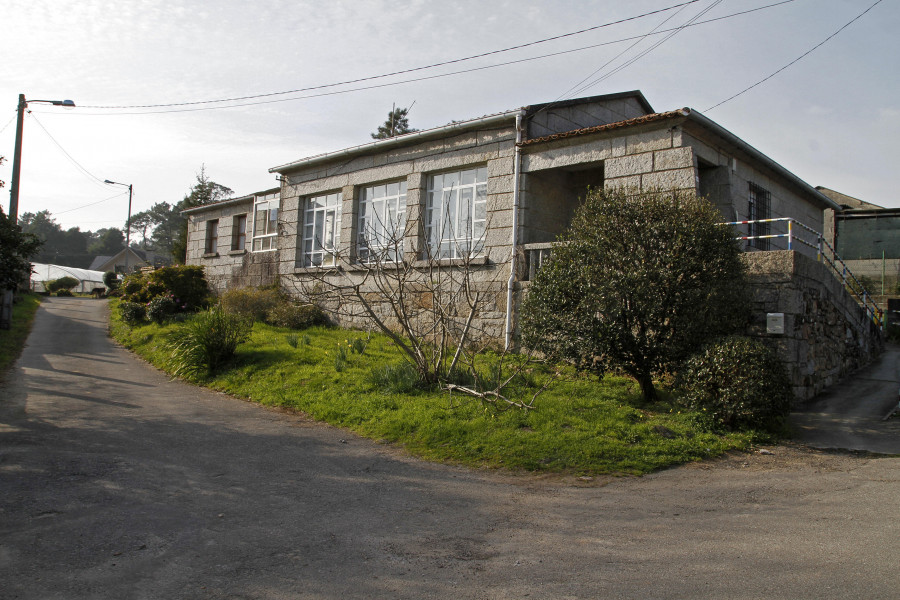 Vilagarcía acusa a la Xunta de impedir fijar población en el rural con el cierre de escuelas unitarias