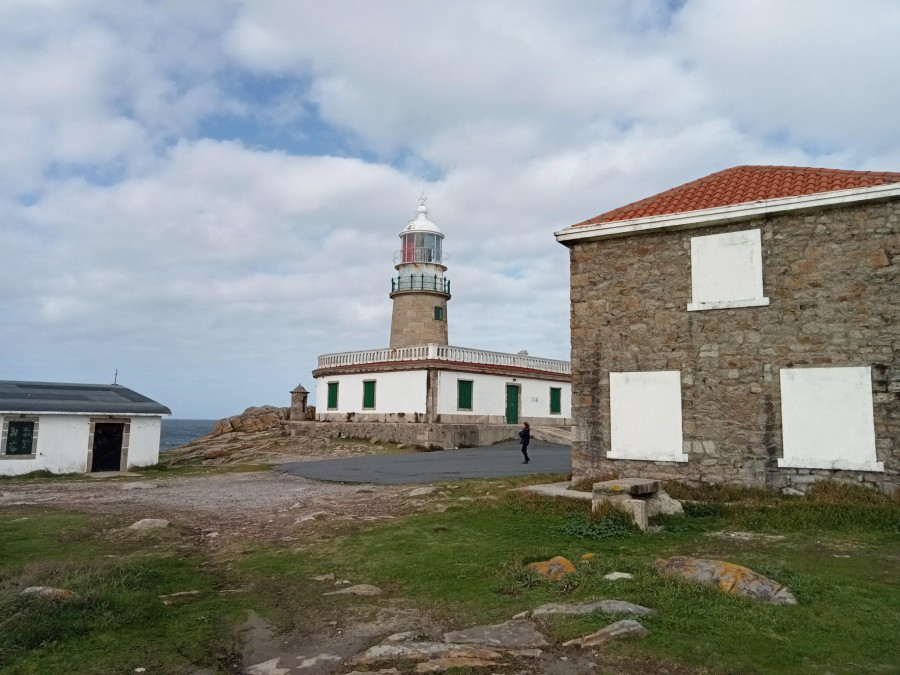 Adjudican con una rebaja del 20% el contrato para humanizar el entorno del Faro de Corrubedo