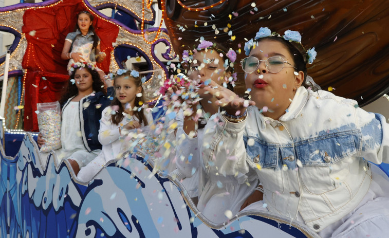 Homenaje al mar en el Desfile de Carrozas de Vilagarcía