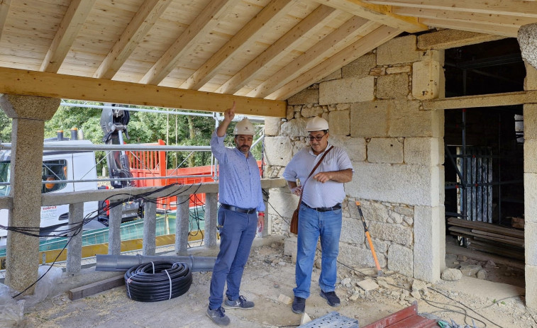 La puesta en valor del Pazo de Goiáns avanza con la rehabilitación de la capilla y la creación de un sendero a O Coído