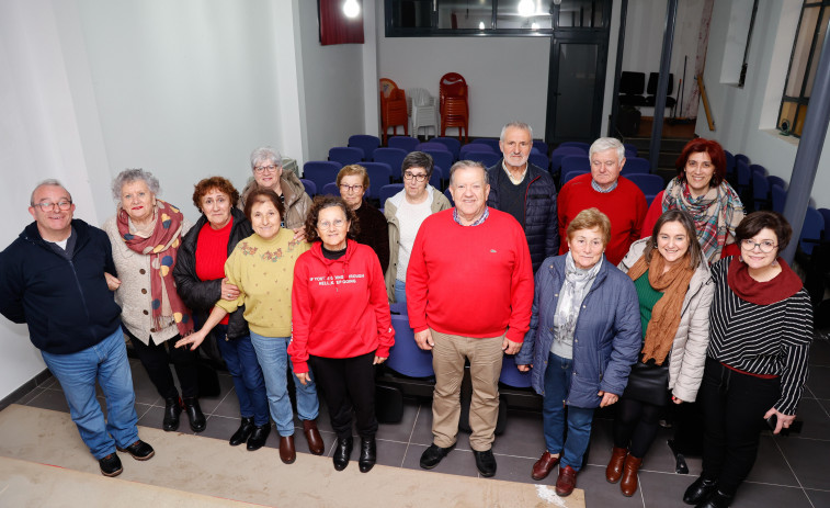 O Castro de Baión busca conductor para su autobús, un servicio que no deja de crecer