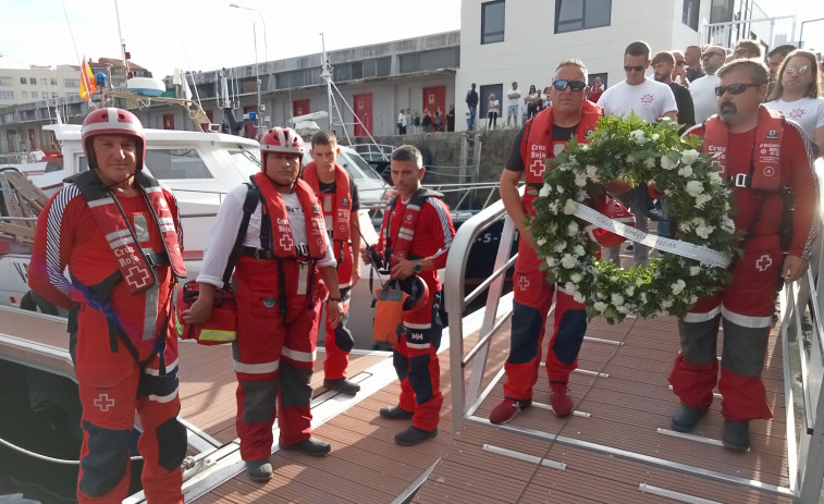 “Pichón” recibe un emotivo homenaje de los voluntarios de la Cruz Roja de Ribeira