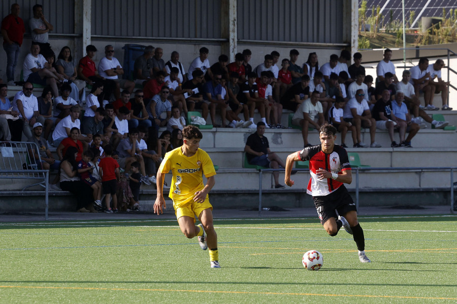 El Arosa Juvenil arranca la temporada a golpe de gol