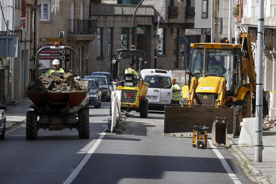 La Avenida de Galicia de Cambados estará en obras hasta final de año y trazan un plan de tráfico para evitar un colapso