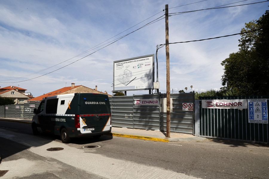 Interior excusa el retraso del cuartel de Cambados en la "complejidad" de hallar una solución para la cimentación