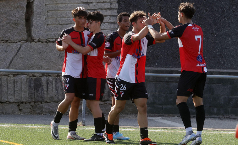 El Arosa juvenil visita al Veriña en Gijón en un campo donde salió escaldado el año pasado