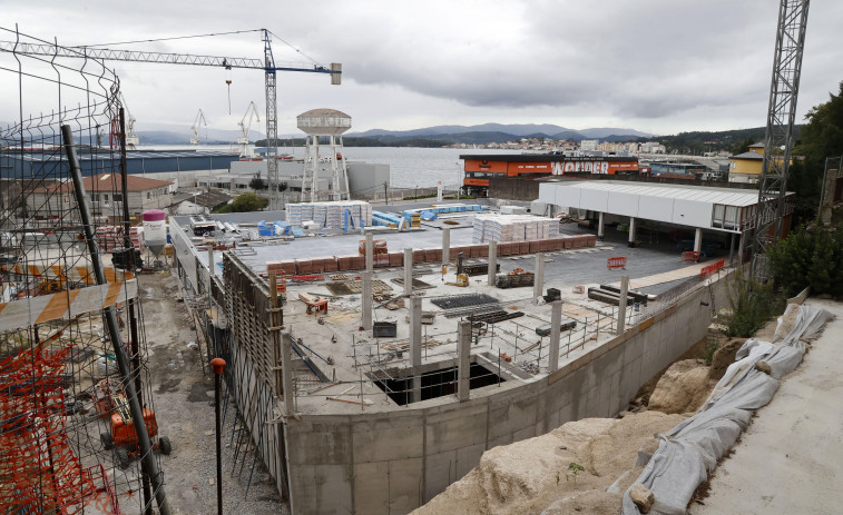 El derribo de unas edificaciones, con control arqueológico, da un nuevo impulso a las obras del Mercadona