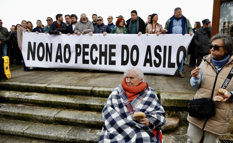 El asilo de Cambados cumple un año a la venta sin fecha de cierre y en busca de personal para contratar