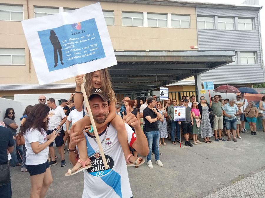 Las protestas por la falta de maestros de apoyo educativo marcarán el inicio del curso en Boiro y Rianxo