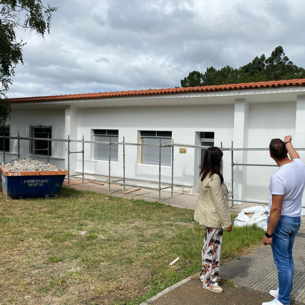 Moraña termina la obra en el centro social de O Buelo