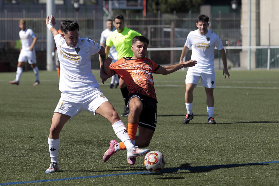 El CD Boiro suma su segunda derrota en Tercera ante el Silva