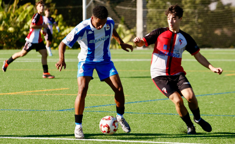 El Arosa Juvenil logra un punto de oro ante el Depor