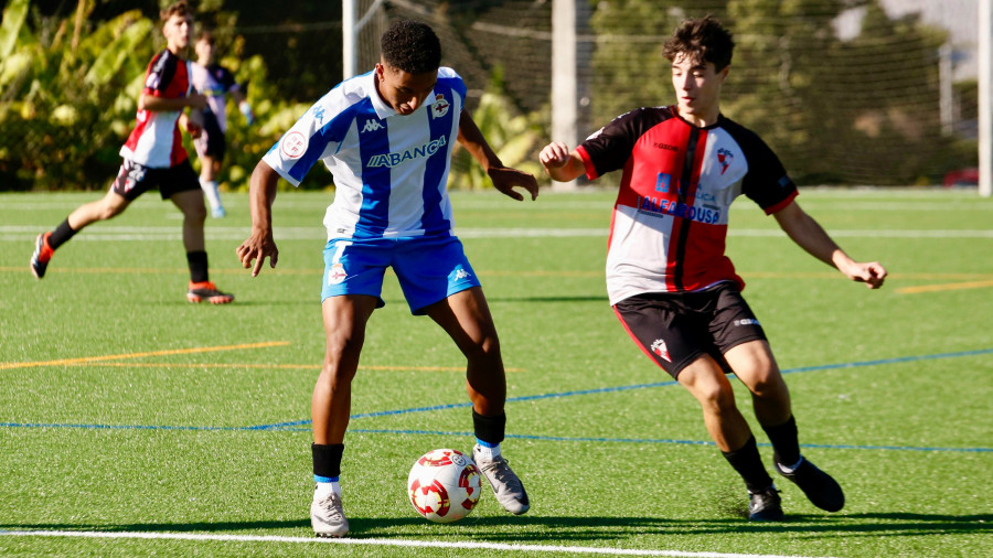 El Arosa Juvenil logra un punto de oro ante el Depor