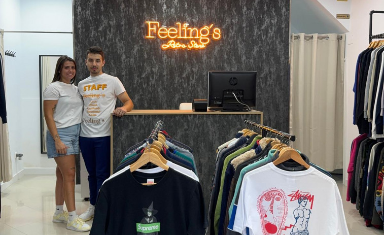 Tienda vintage en Portonovo: “Buscamos que la gente pueda vestir de manera exclusiva”