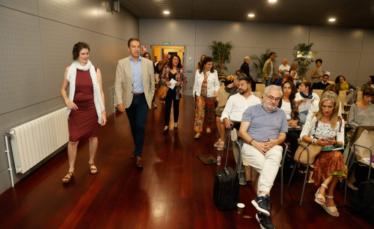 Mar fija para el día 25 la reunión con las cofradías para hablar de si abrir o no las zonas de libre marisqueo