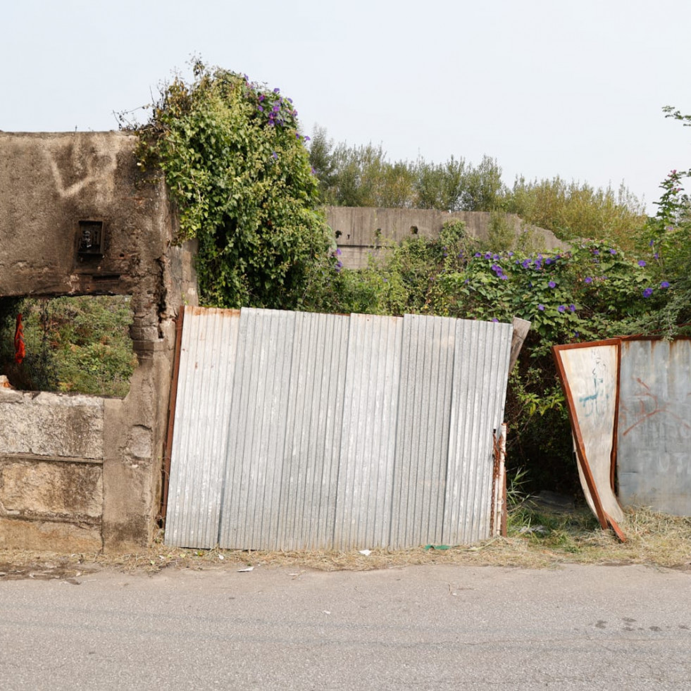 El Concello de Vilagarcía ya había abierto un expediente de disciplina urbanística a los dueños de la finca que ardió ayer