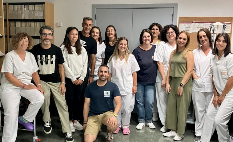 Profesionales del área sanitaria de O Salnés imparten un curso de Soporte Vital Básico para técnicos de radiodiagnóstico del Hospital