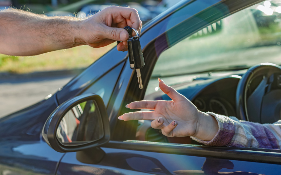 Errores más frecuentes al transferir un coche y cómo evitarlos