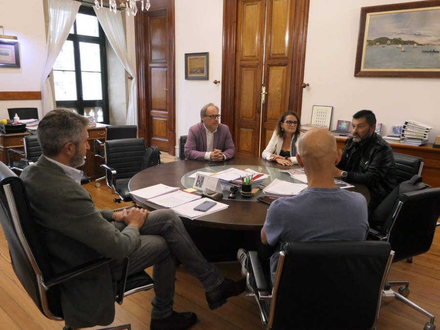 Vilagarcía apuesta por crear zonas de fútbol y voley en la playa de A Concha- Compostela