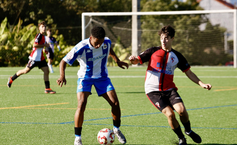 El Arosa Juvenil busca su primera victoria liguera ante el Pontevedra