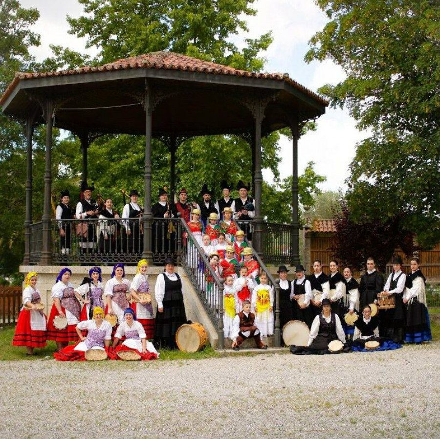 La Agrupación de Música e Baile Tradicional de Cuntis invita a los vecinos a unirse