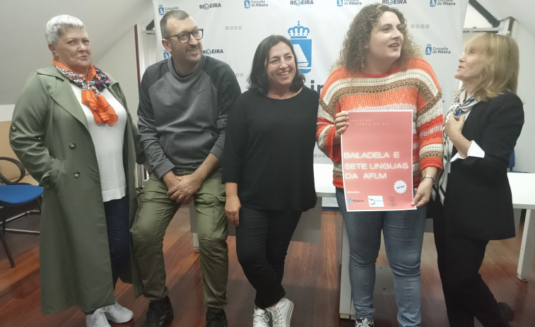 Los grupos de panderetas Bailadela y Sete Linguas ofrecerán el sábado un concierto de canto tradicional en la Porta do Sol, en Ribeira