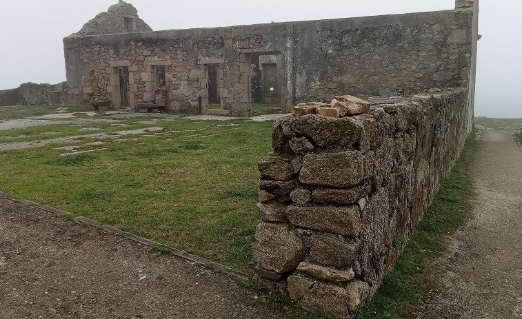 Promueven un mirador y centro de interpretación de tradiciones pesqueras en la antigua fábrica de salazón de Punta Castro