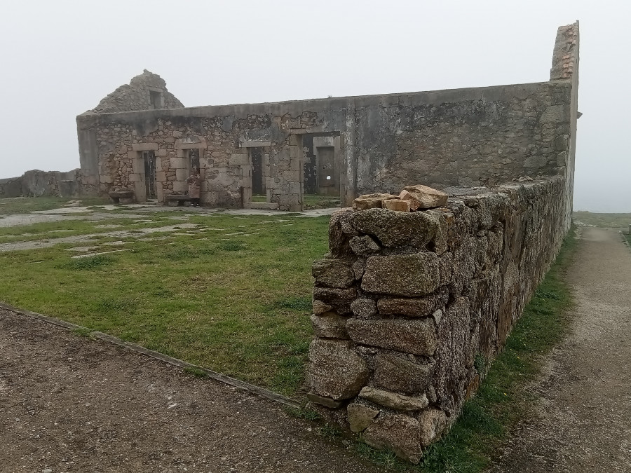 Promueven un mirador y centro de interpretación de tradiciones pesqueras en la antigua fábrica de salazón de Punta Castro