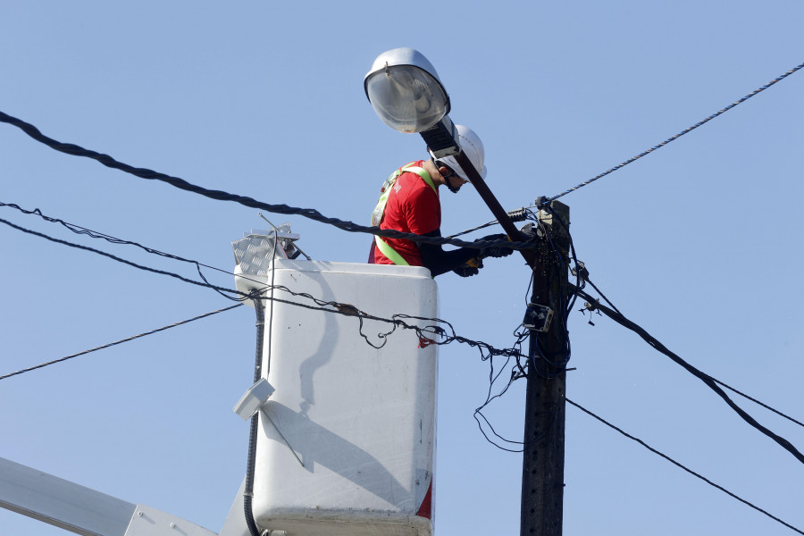 Ribadumia amplía en varias parroquias la instalación de farolas con tecnología led