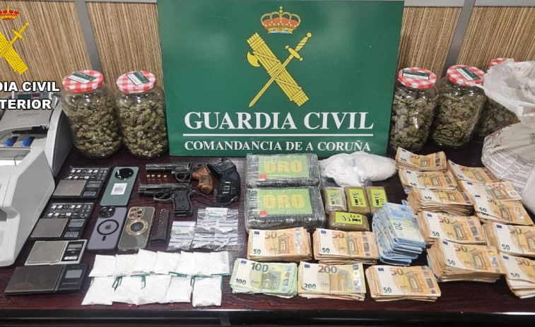 Detenidos en una operación antidroga 9 integrantes de un grupo criminal que operaba desde O Barbanza