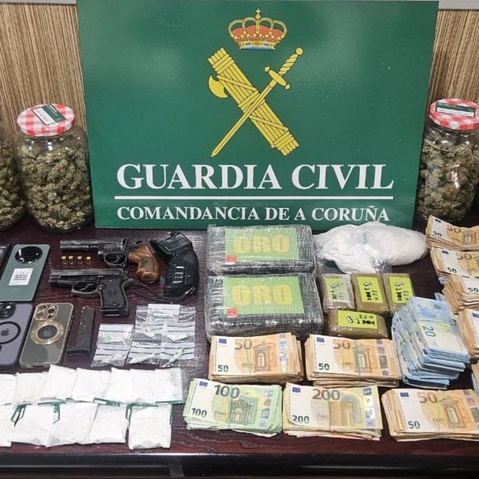 Detenidas en una operación antidroga 9 integrantes de un grupo criminal que operaba desde O Barbanza